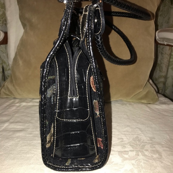 Vintage Western Floral Tapestry Handbag - Picture 5 of 10